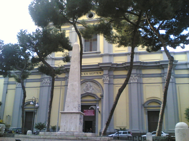 facciata chiesa santa maria degli angeli a Pizzofalcone