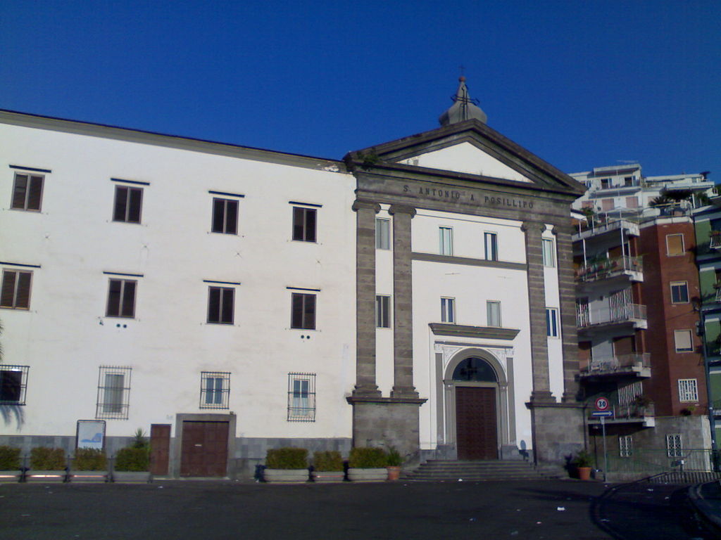 facciata Chiesa di Sant'Antonio a Posillipo