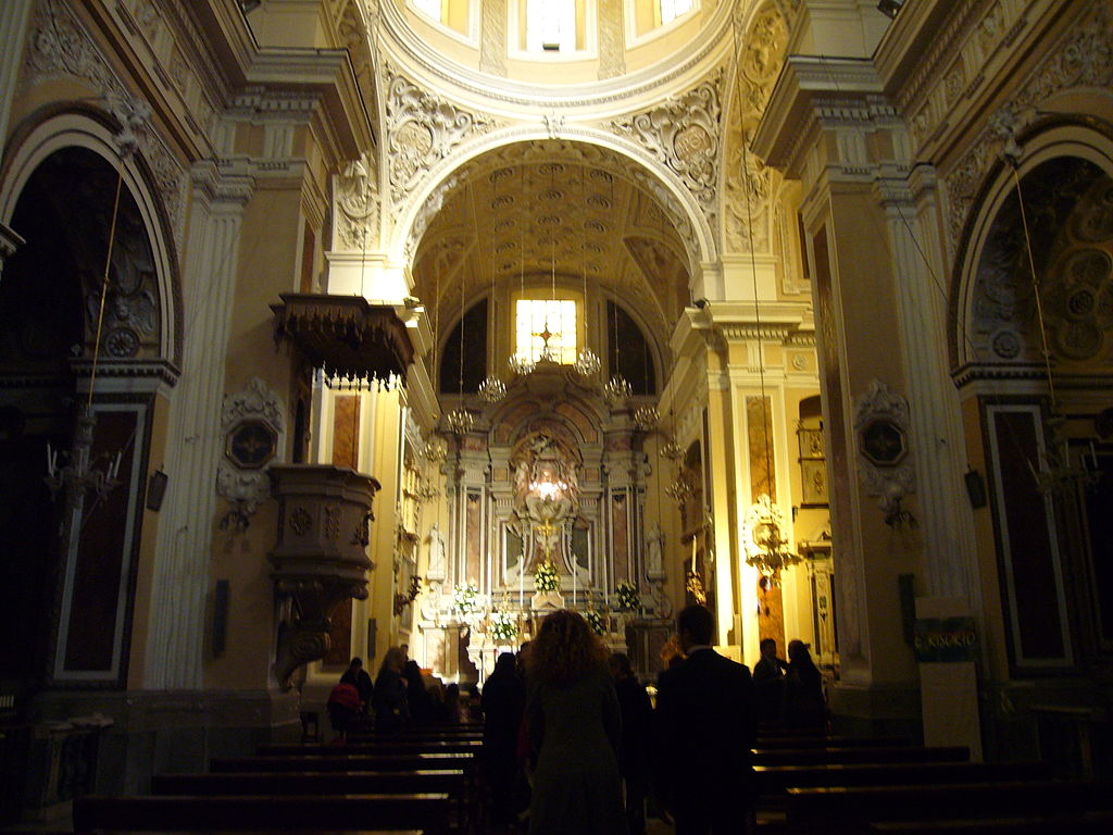 intereno Chiesa di Santa Maria in Portico