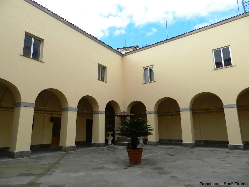 chiostro di sant'eframo vecchio