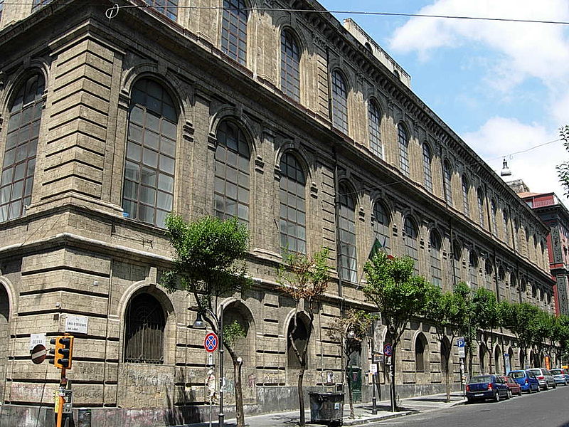 facciata palazzo accademia delle belle arti di napoli