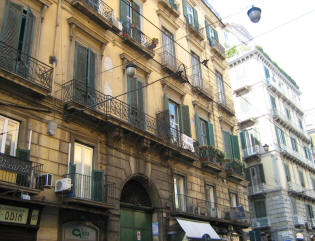 facciata palazzo de rosa napoli