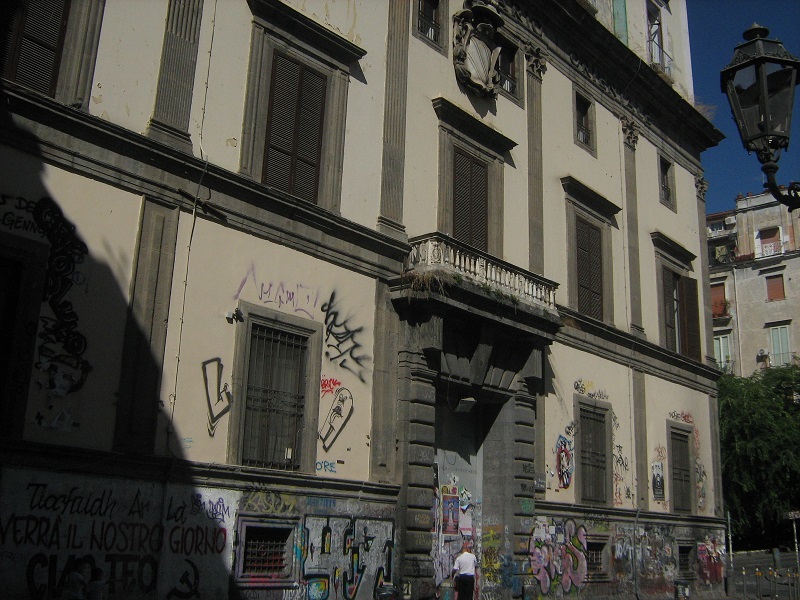 facciata palazzo giusso a napoli