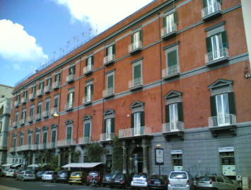 facciata palazzo ischitella napoli