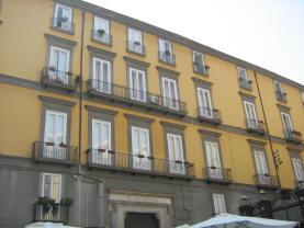 palazzo petrucci napoli