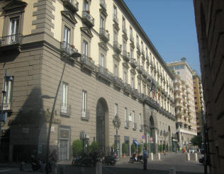 palazzo san giacomo napoli